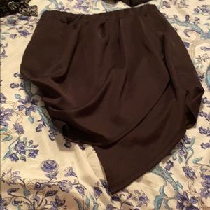 🌼5/$20 Black stretchy Asymmetrical Skirt